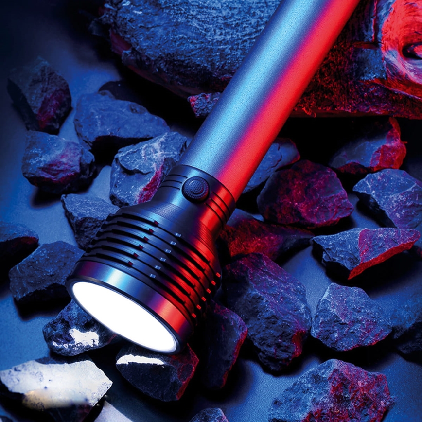 Lanterna LED recarregável LED/6,5W/3,7V 2400 mAh