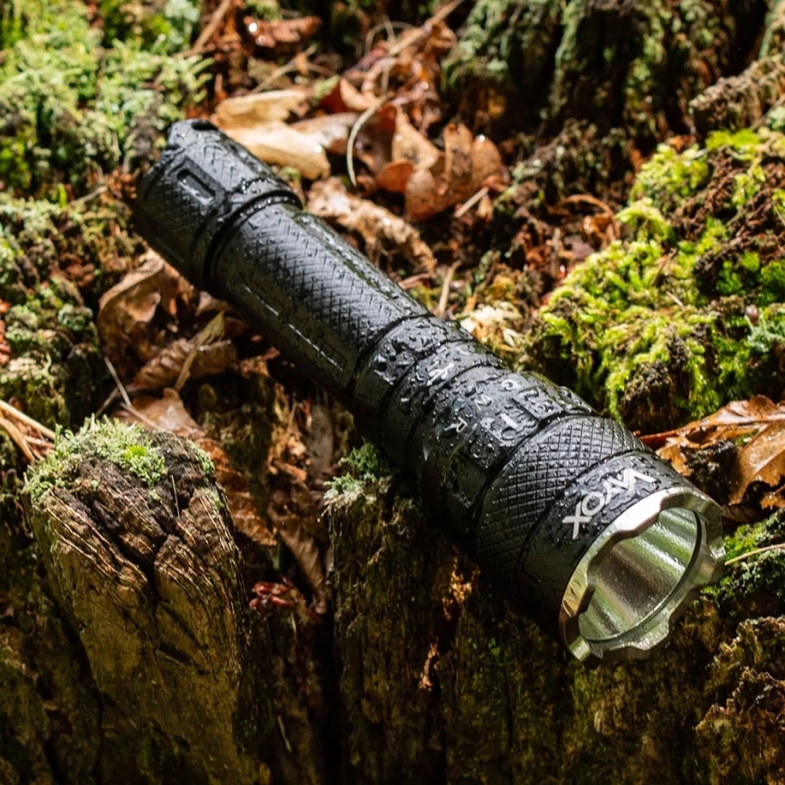 Lanterna LED RGBW com regulação LED/15W/5V IP66 1500 brilhante 2000 mAh