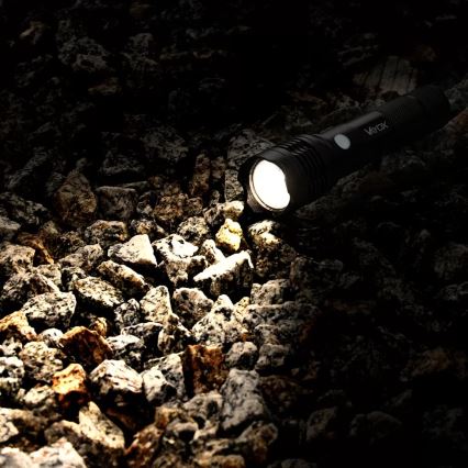 Lanterna recarregável LED LED/10W/5V IPX4 800 brilhante 1200 mAh