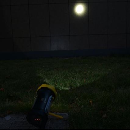 Lanterna recarregável LED LED/5W/4000mAh + LED/3W