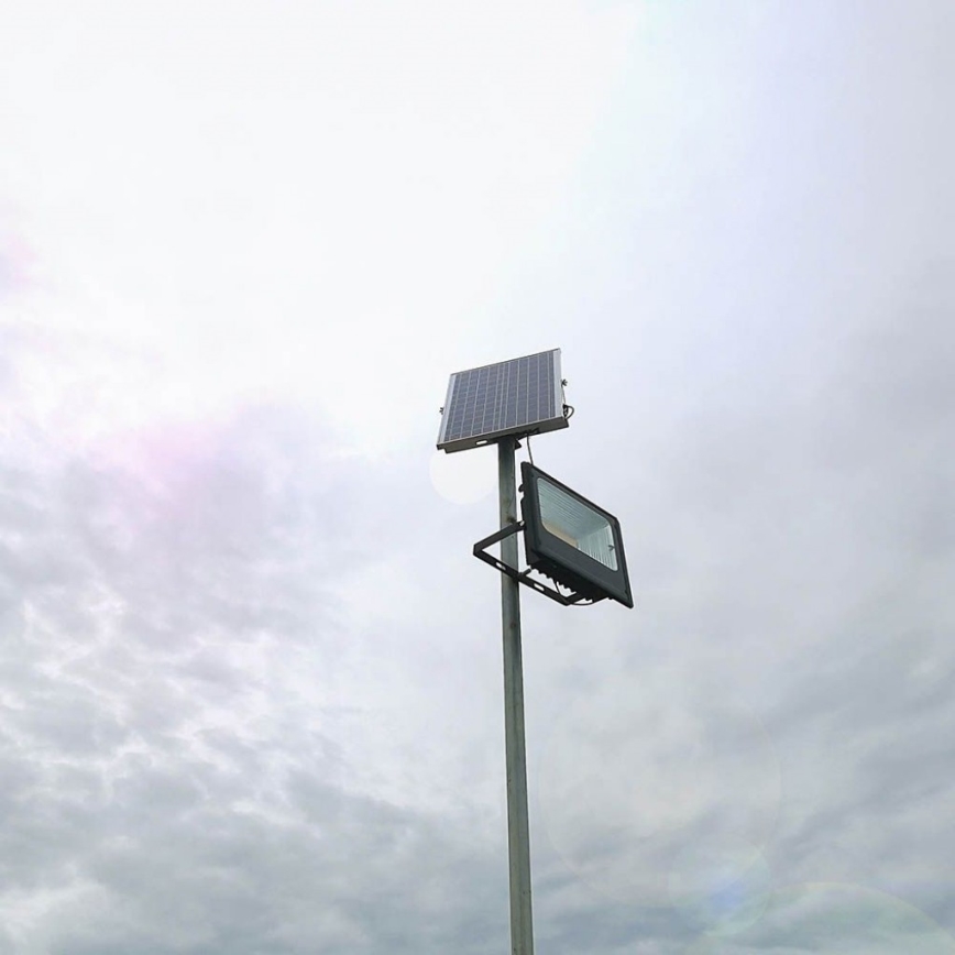 LED Holofote solar exterior LED/40W/10V IP65 6000K + controlo remoto