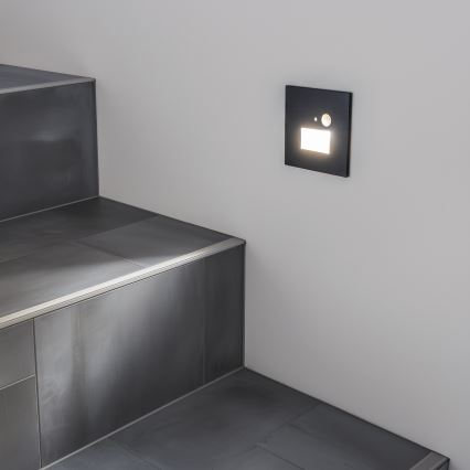 LED Iluminação de escada com um sensor de movimento LED/1,5W/230V 3000K/4000K/6500K