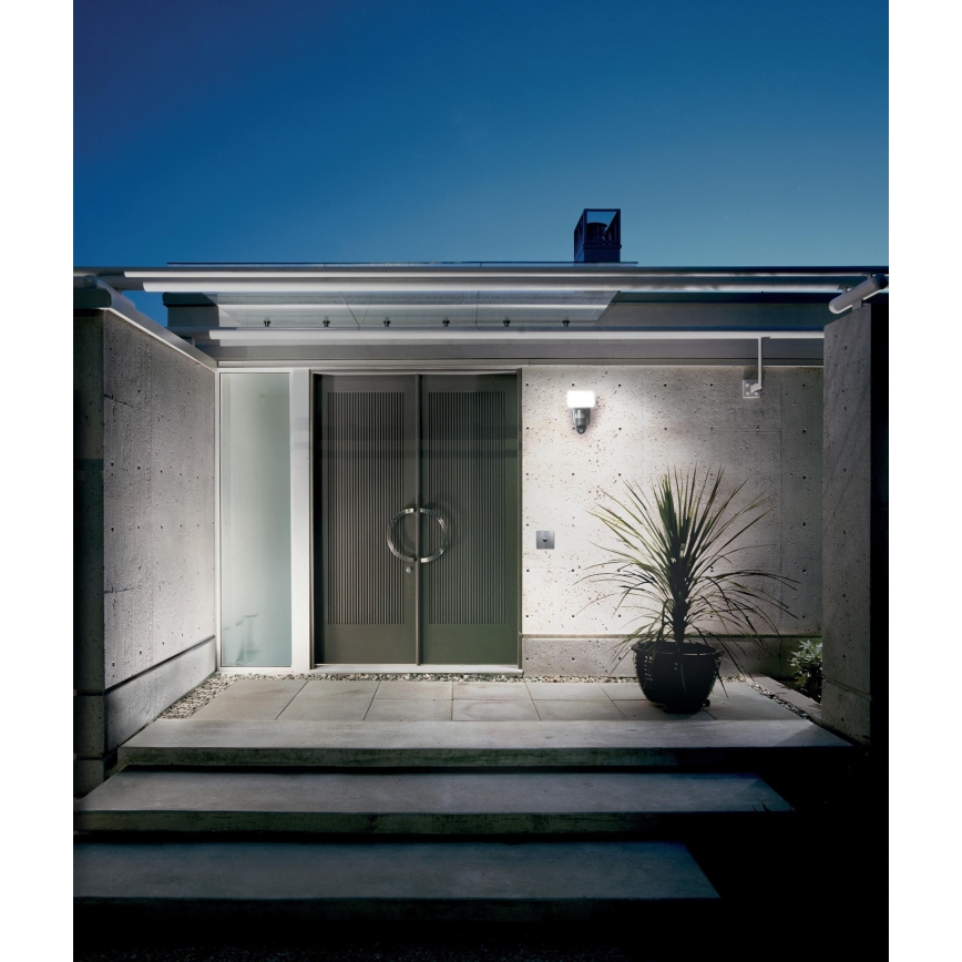 Ledvance - Foco LED com sensor e câmara SMART+ LED/24W/230V IP44 Wi-Fi