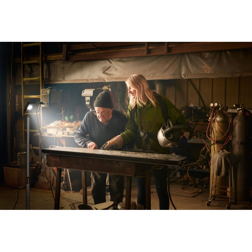 Ledvance - Holofote exterior LED com um suporte WORKLIGHT TRIPOD LED/20W/230V 6500K IP65