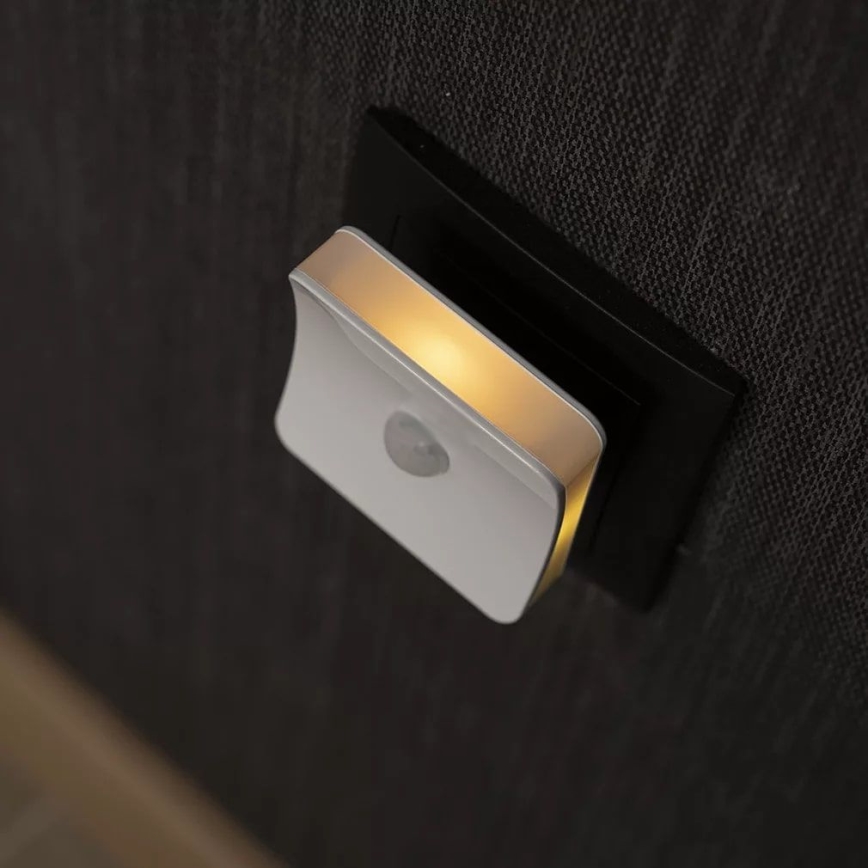 Ledvance- Iluminação de orientação de tomada RGB LED com um sensor LUNETTA LED/0,3W/230