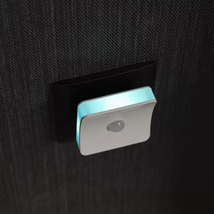 Ledvance- Iluminação de orientação de tomada RGB LED com um sensor LUNETTA LED/0,3W/230