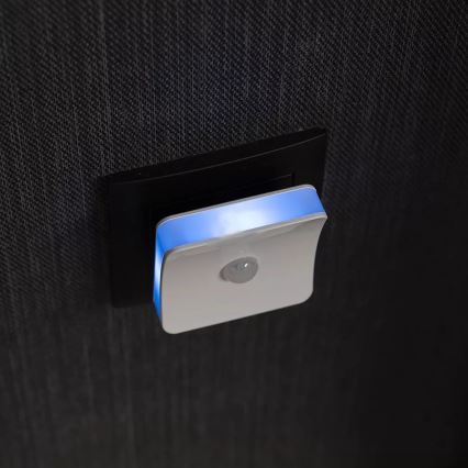 Ledvance- Iluminação de orientação de tomada RGB LED com um sensor LUNETTA LED/0,3W/230