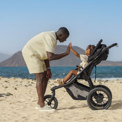 Lionelo - Carrinho de passeio AZURA preto