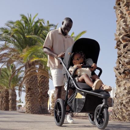 Lionelo - Carrinho de passeio AZURA preto