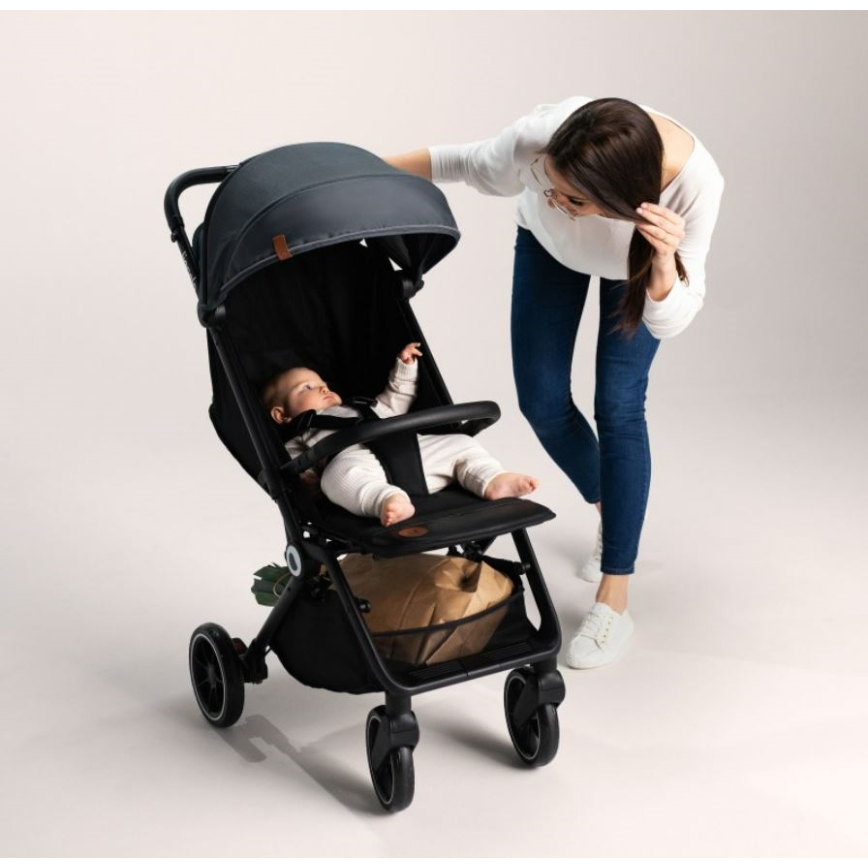 Lionelo - Carrinho de passeio CLOE preto/cinzento