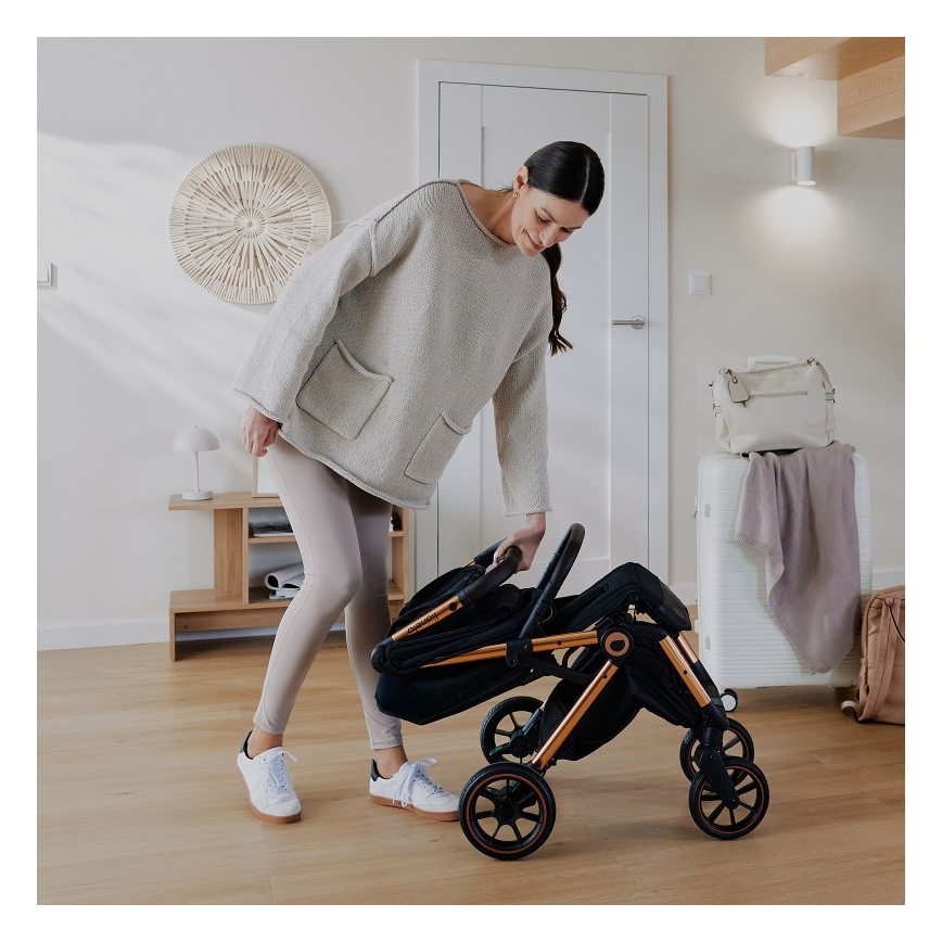Lionelo - Carrinho de passeio CLOE preto/dourado