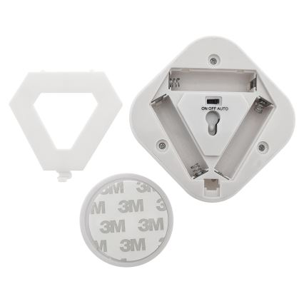 Luz noturna LED com sensor LED/0,5W/4,5V 3xAAA branca