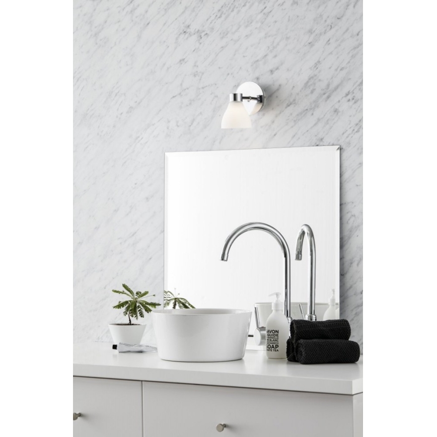 Markslöjd 106367 - Luz de parede para casa de banho CASSIS 1xG9/18W/230V IP44