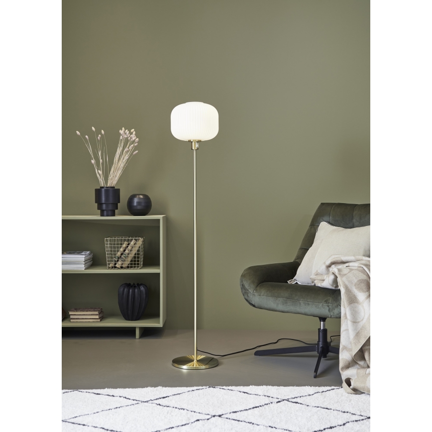 Markslöjd 108054 - Candeeiro de chão SOBER 1xE27/40W/230V latão