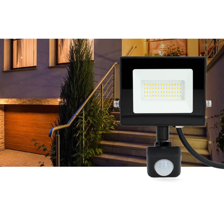Holofote LED com sensor LED/20W/230V 4000K IP44