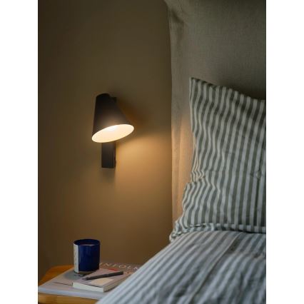 Nordlux - Candeeiro de parede com USB WILMER 1xE14/40W/230V preto