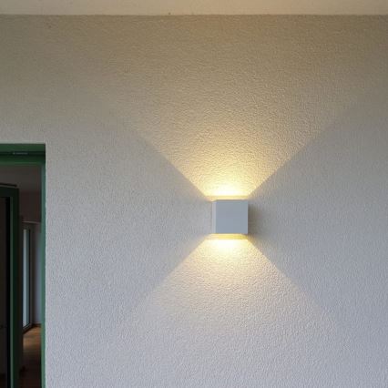 Iluminação de parede exterior LED CUBE 2xLED/3W/230V IP54 branco