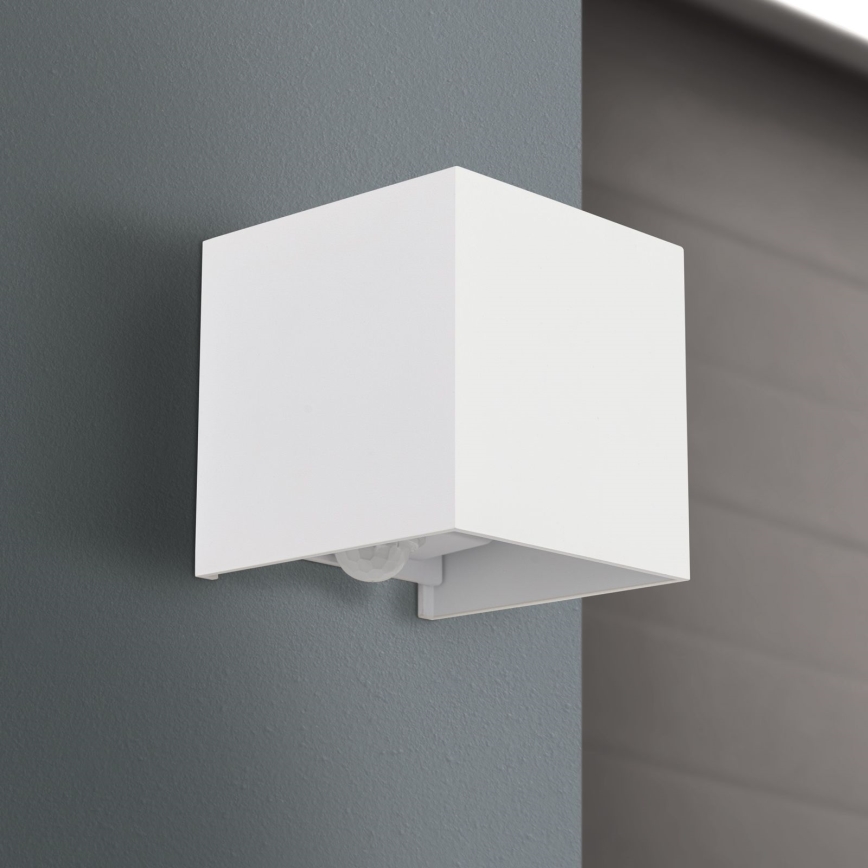 Candeeiro de parede LED para exterior com sensor de movimento e anoitecer CUBE-S LED/13W/230V IP54 branco