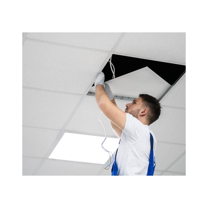 Painel embutido LED com regulação CAPRI LED/25/36/40W/230V 3000/4000/5700K UGR&lt;19 IP44 60x60 cm