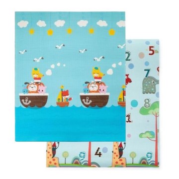 PETITE&MARS - Tapete de brincar JOY GIRAFFE 150x180 cm