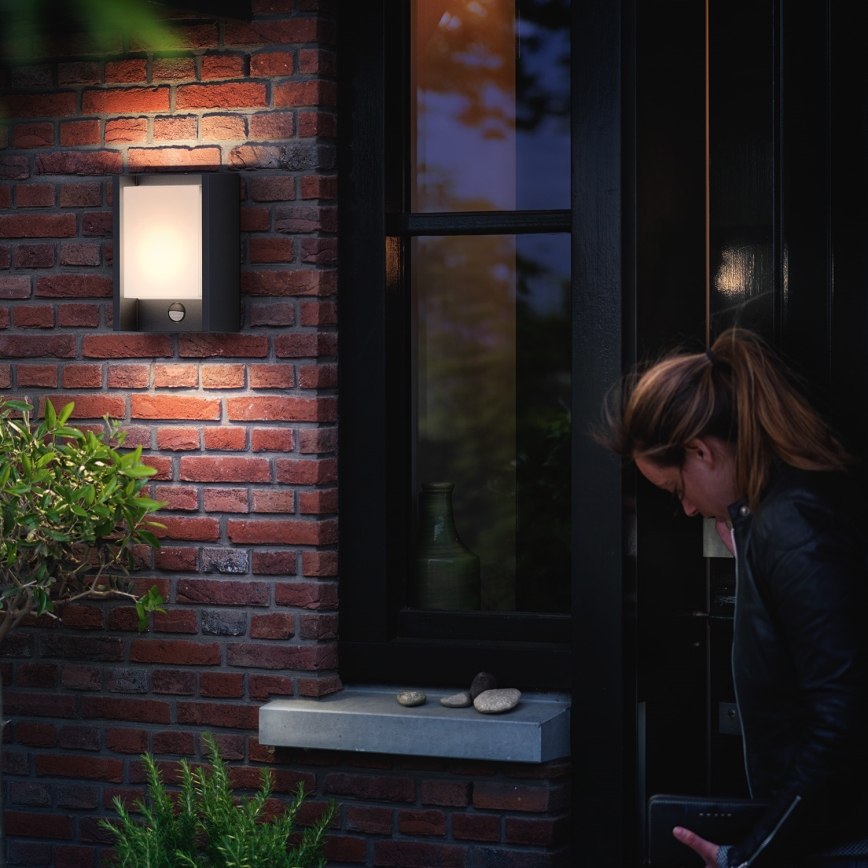 Philips - Iluminação de parede LED exterior com sensor LED/6W 2700K IP44
