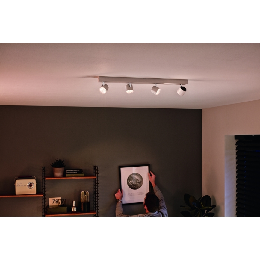 Philips - Foco LED com regulação 4xLED/4,5W/230V