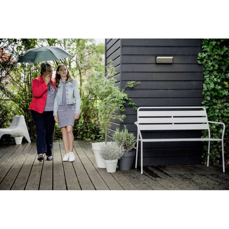 Philips - LED Iluminação de parede exterior com sensor BUSTAN LED/3,8W/230V 2700K IP44