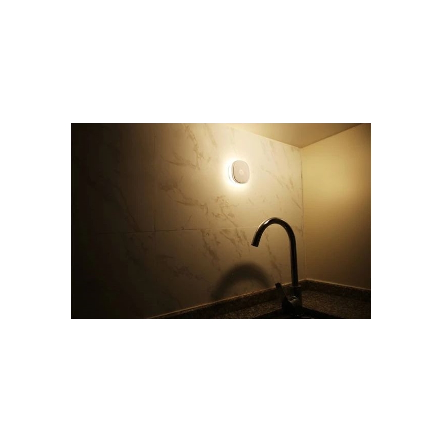 Iluminação noturna LED com sensor LED/0,45W/3xAAA 3000K branco