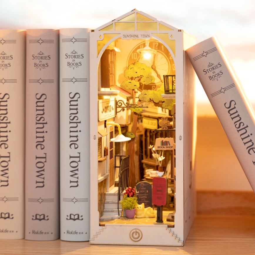 RoboTime - Casa LED para livros Cidade com sol 2xAAA