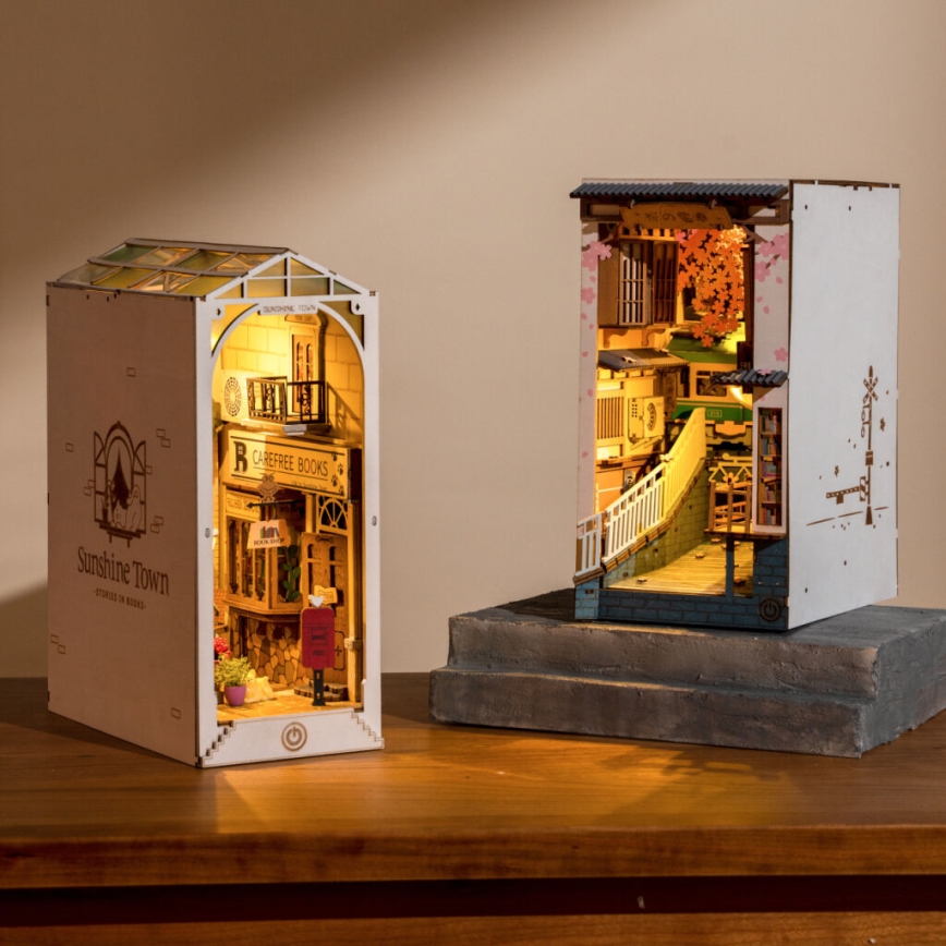 RoboTime - Casa LED para livros Sakura Alley 2xAAA