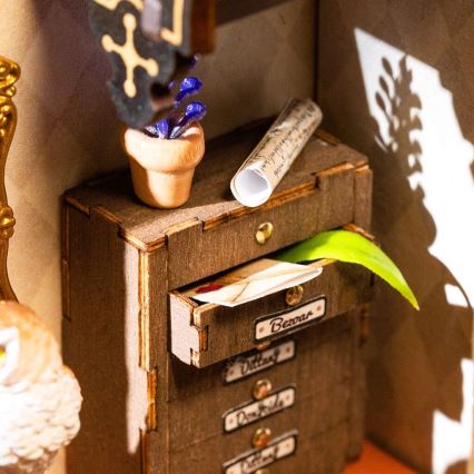RoboTime - Casa miniatura Estudo de feiticeiro 2xAAA