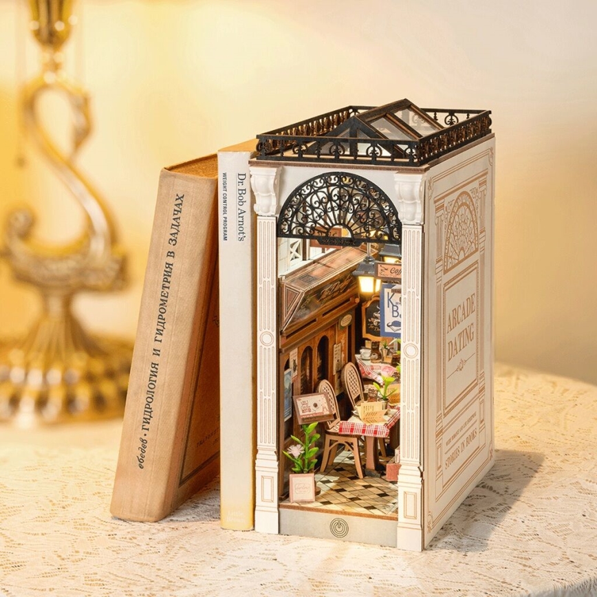RoboTime - Quebra-cabeça 3D LED Suporte para livros Encontro na galeria com livros 2xAAA