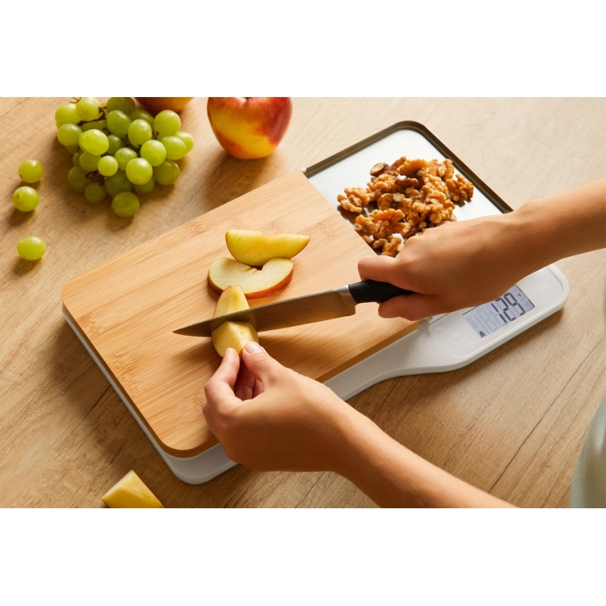 Sencor - Balança de cozinha eletrónica com tábua de corte de bambu 2xAAA branco