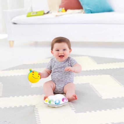 Skip Hop - Brinquedo musical EXPLORE&MORE abelha 3xAA