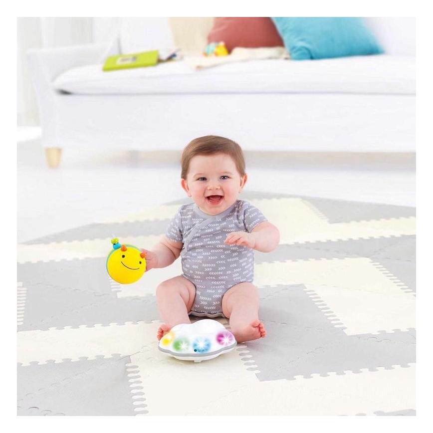 Skip Hop - Brinquedo musical EXPLORE&MORE abelha 3xAA
