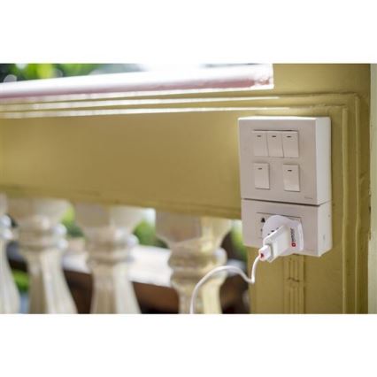 SKROSS - Adaptador universal de viagem 230V