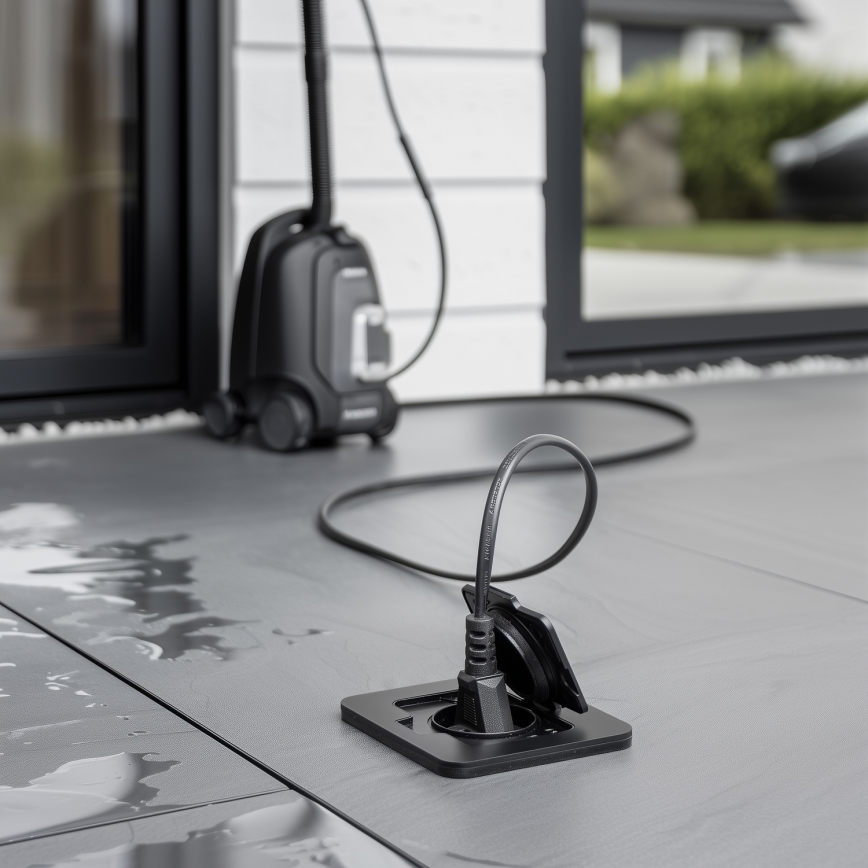 Tomada de chão de embutir para exterior IP55 preta retangular