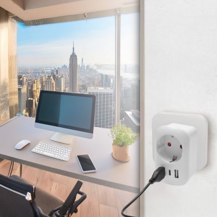 Adaptador de viagem para os EUA 230 V com 2x USB-A e 1x USB-C