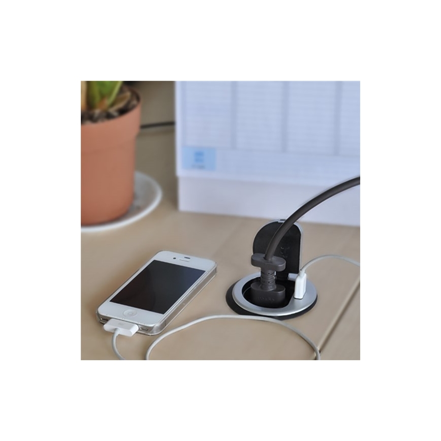 Tomada USB embutida com tampa 230V