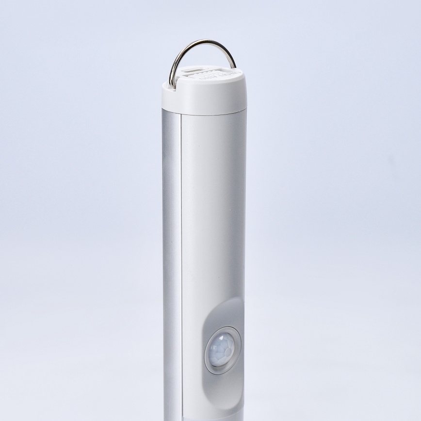 LED Iluminação de móveis recarregável com sensor LED/2,5W/3,7V 3000K 1800mAh
