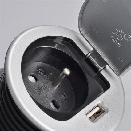 Tomada USB integrada com tampa 230V