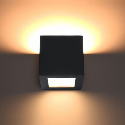 Iluminação de parede LEO 1xE27/60W/230V preto