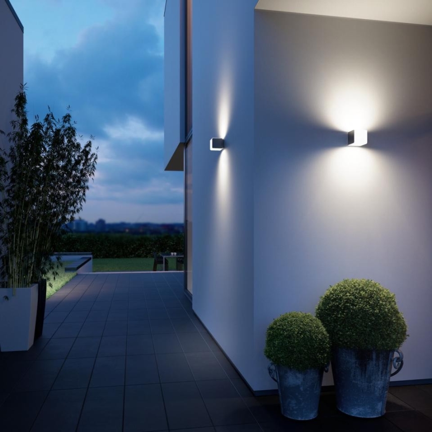 Steinel 055509 - Iluminação exterior LED com sensor L 830 LED/9.5W/230V IP44 prateada