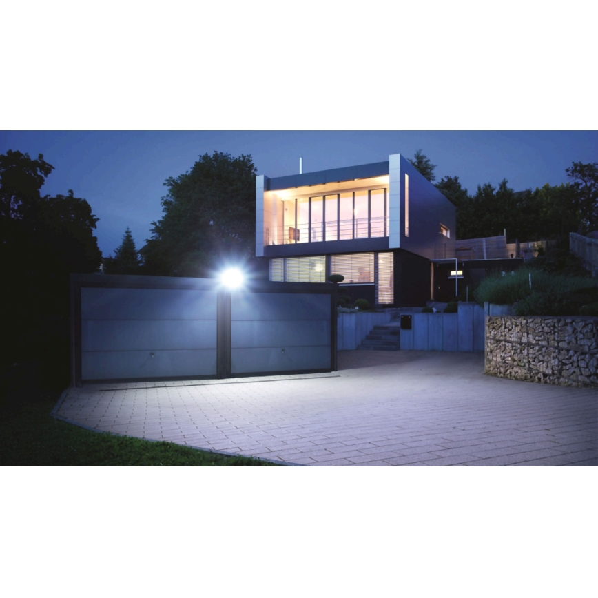 Steinel 068097 - Holofote LED XLED PRO 240 LED/19,3W/230V IP44 3000K preto