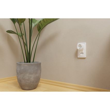 TESLA Smart - Tomada inteligente 3690W/230V/16A Wi-Fi
