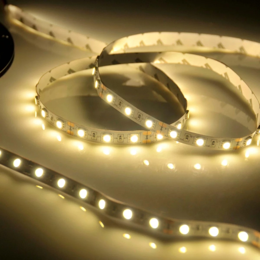 Tira LED 5m LED/45W/12V IP65 branca