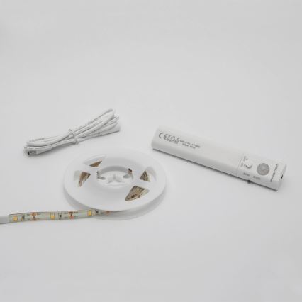 Tira LED com um sensor de moviment 1m LED/2,4W/6V 3000K