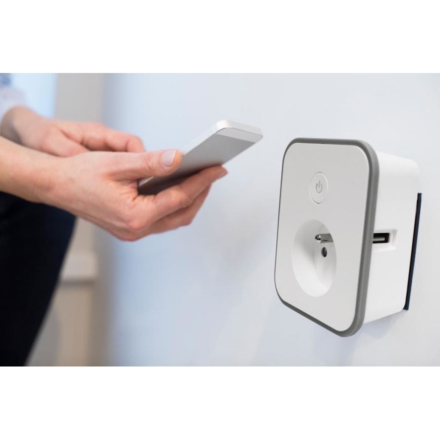 Tomada inteligente com medição do consumo 3680W/230V + 2xUSB/12W/5V Wi-Fi
