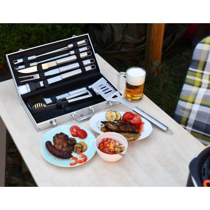 Utensílios de grelhar em aço inoxidável com uma caixa 18 pcs