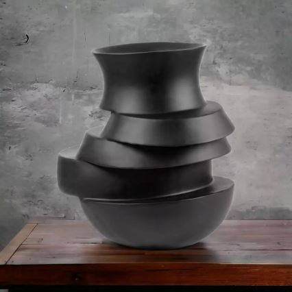 Vaso 38x33x36 cm resina/preto mate